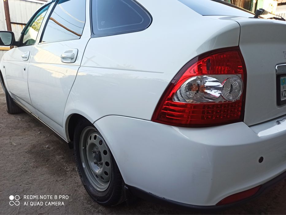 Ваз Lada priora 2014 год
