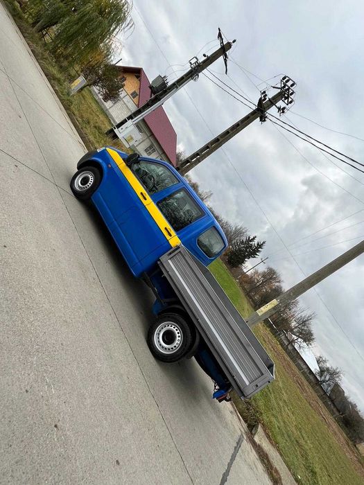 Vand Volkswagen Transporter T5  doka cu 6 locuri si ladă