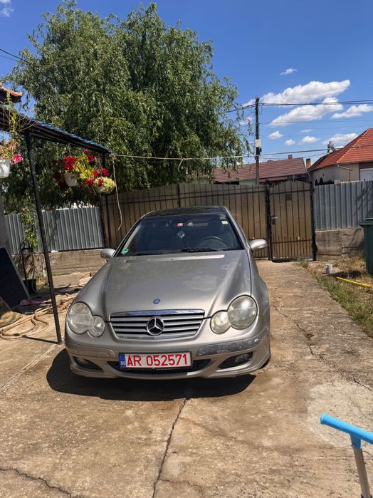 Vând sau schimb auto