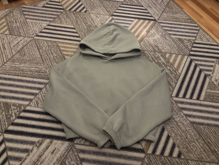 худи укороченное