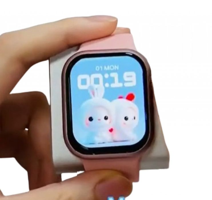 Дамски смарт часовник - Елегантсност и интелигентност за всеки ден