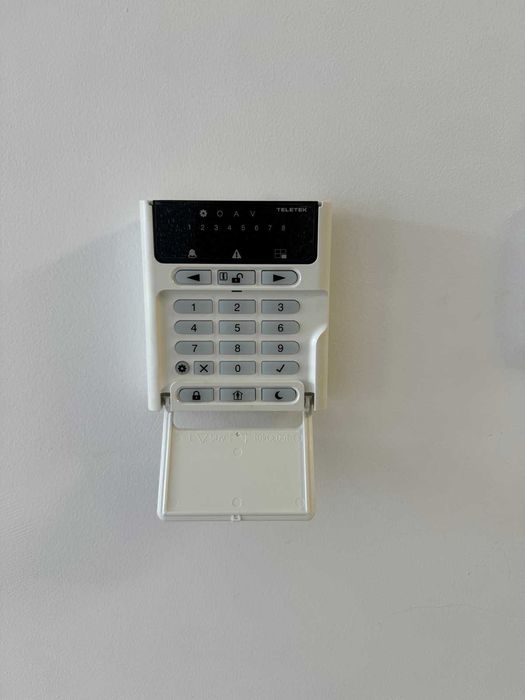 Дава се под наем Офис в Варна, Западна промишлена зона - 60 кв.м за 459 € - Снимка #1