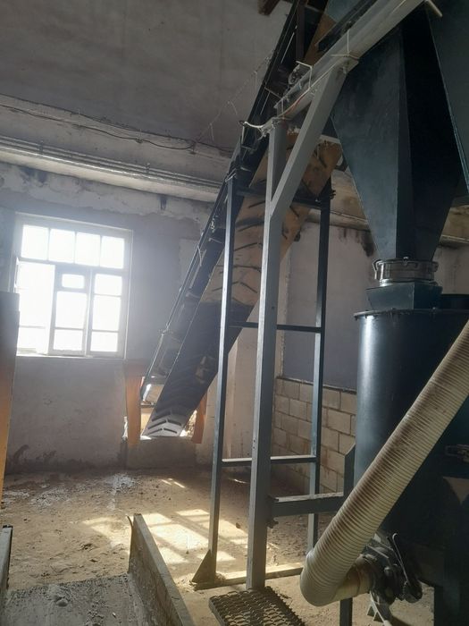 Газо блок завод сотилади.