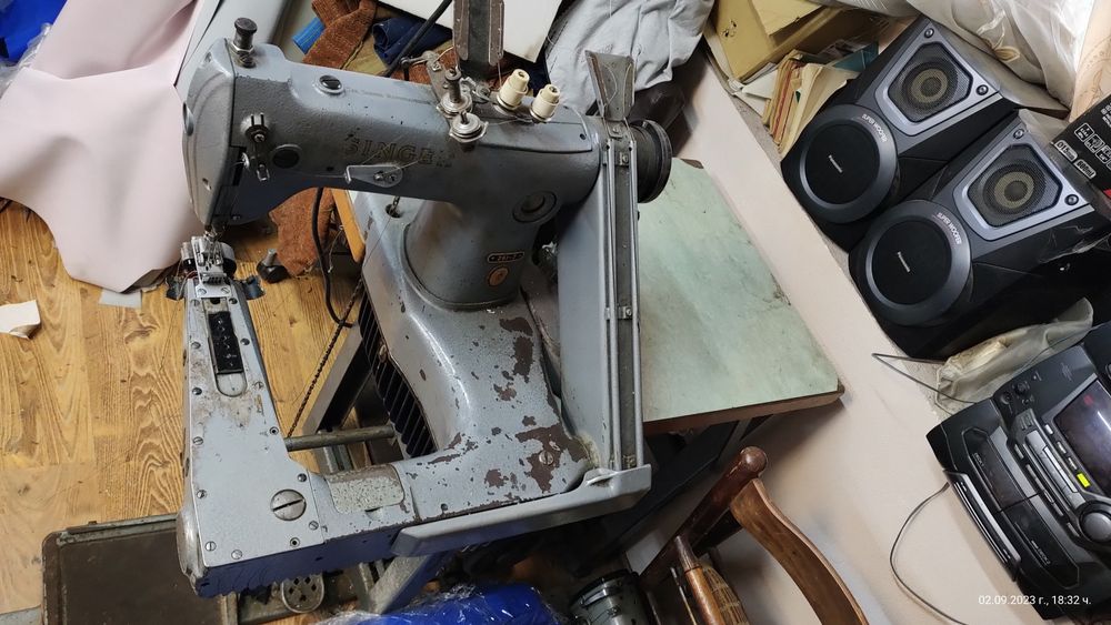 Двуиглова шевна машина Singer (ризарка)