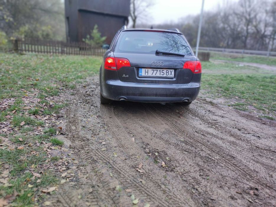 Продавам ауди а4