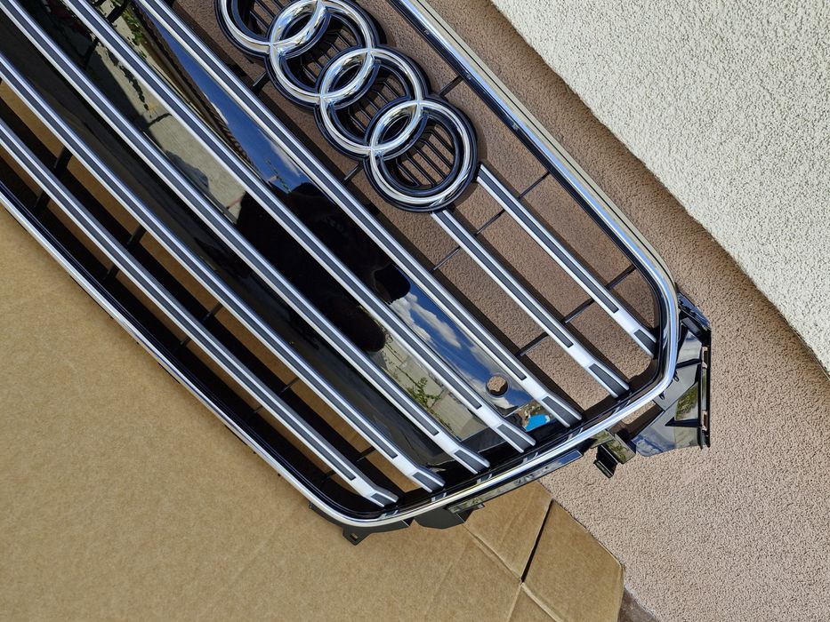 Grila centrala Audi A4 S4 B8 facelift 2012-2015 NOUA