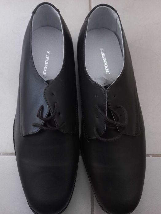 Pantofi din piele