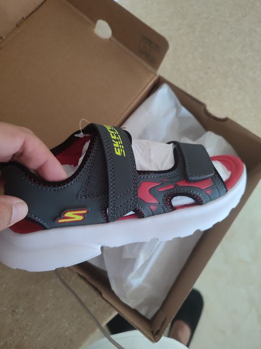 Сандали Skechers новые