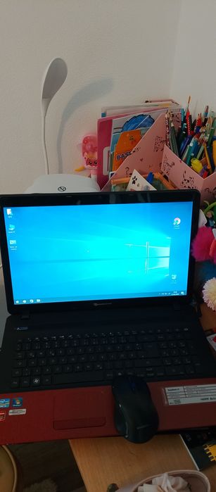 Laptop Packard Bell (Acer), cu ecran mare (17, 3 inch)