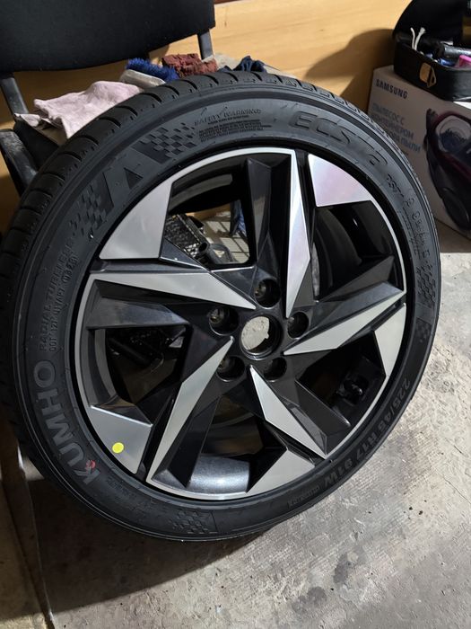 Elantra запаска олин диск R17 оригинал с резиной 225/45 17 Kumho