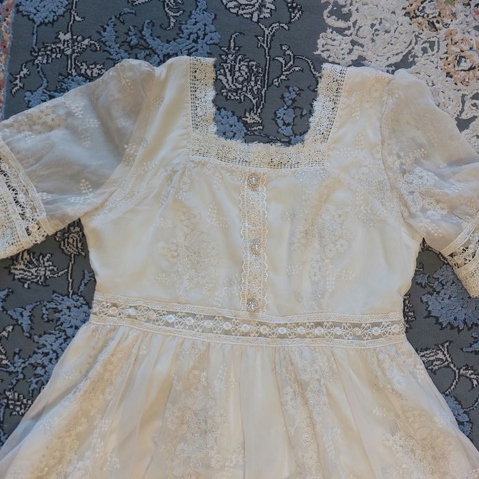 Продам платье красивые