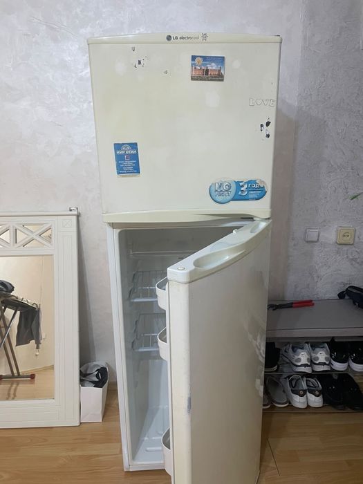 Холодильник LG рабочая б/у самовывоз