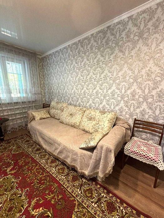 Продам 3- ком квартиру район Уют