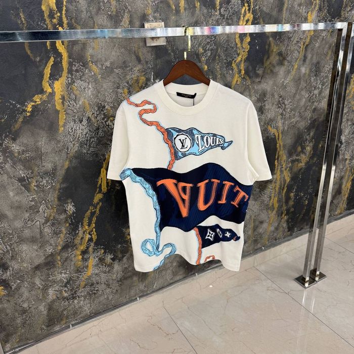 Мъжки тениски различни модели