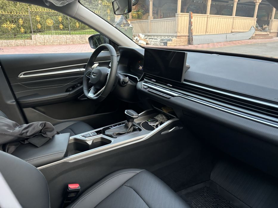 Машина под такси Geely Emgrand