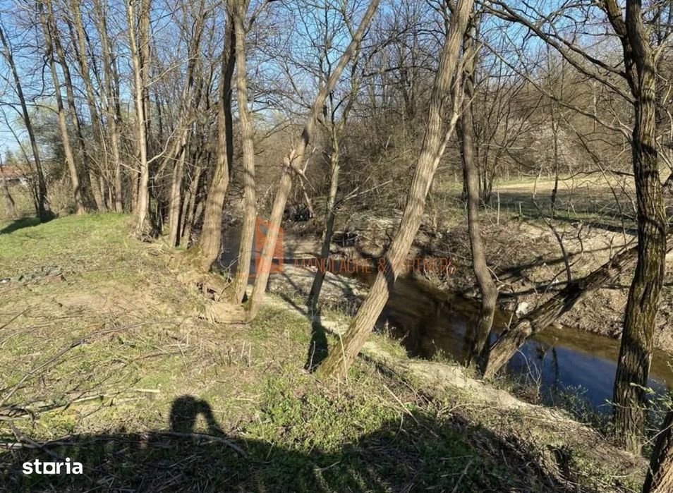 Teren intravilan zona Tisau