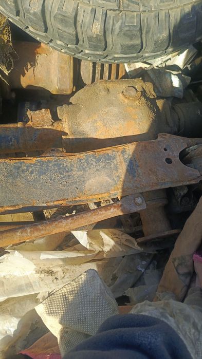 Задний мост делика раздатка каропка