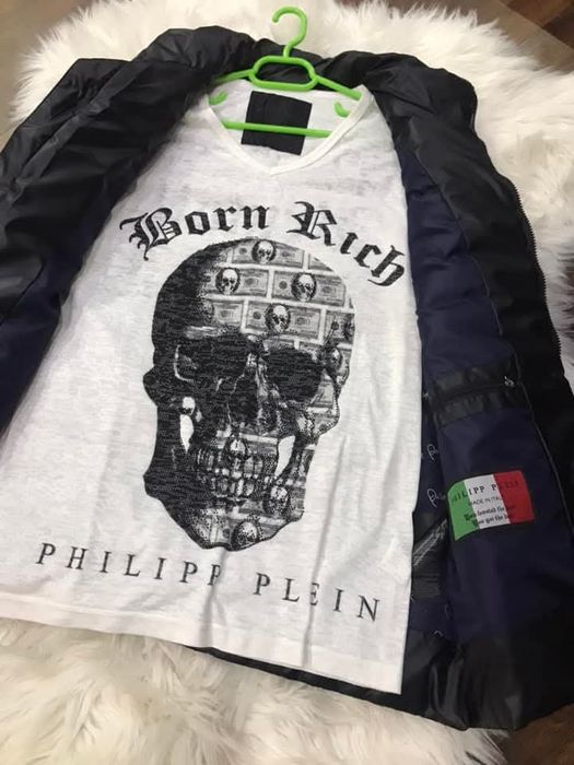 Tricou/bluza PP JWS diverse