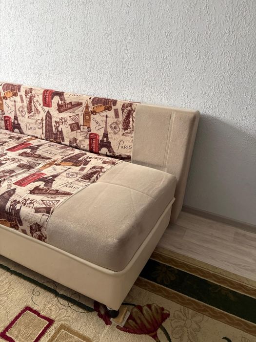 Диван видвижной б/у