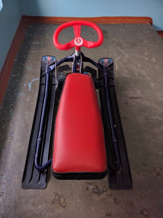 Санки аргамак, станция метро Москва