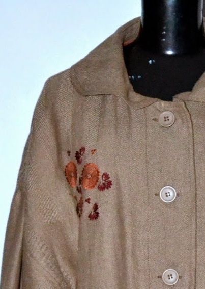 Pardesiu palton  de primavara - toamna   Gudrum Sjoden cu broderie