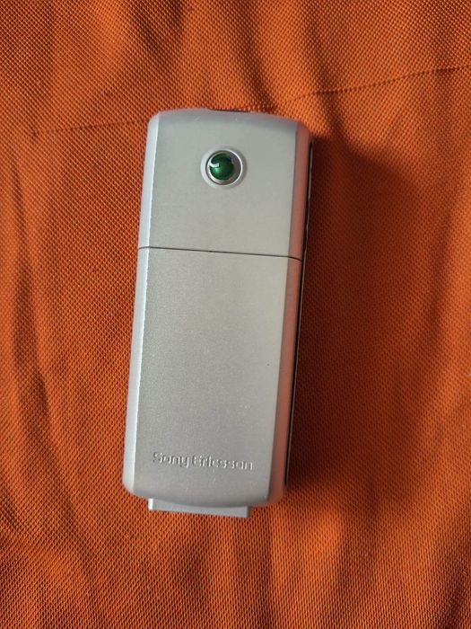 Sony Ericsson t230 + charger original ( decodat)