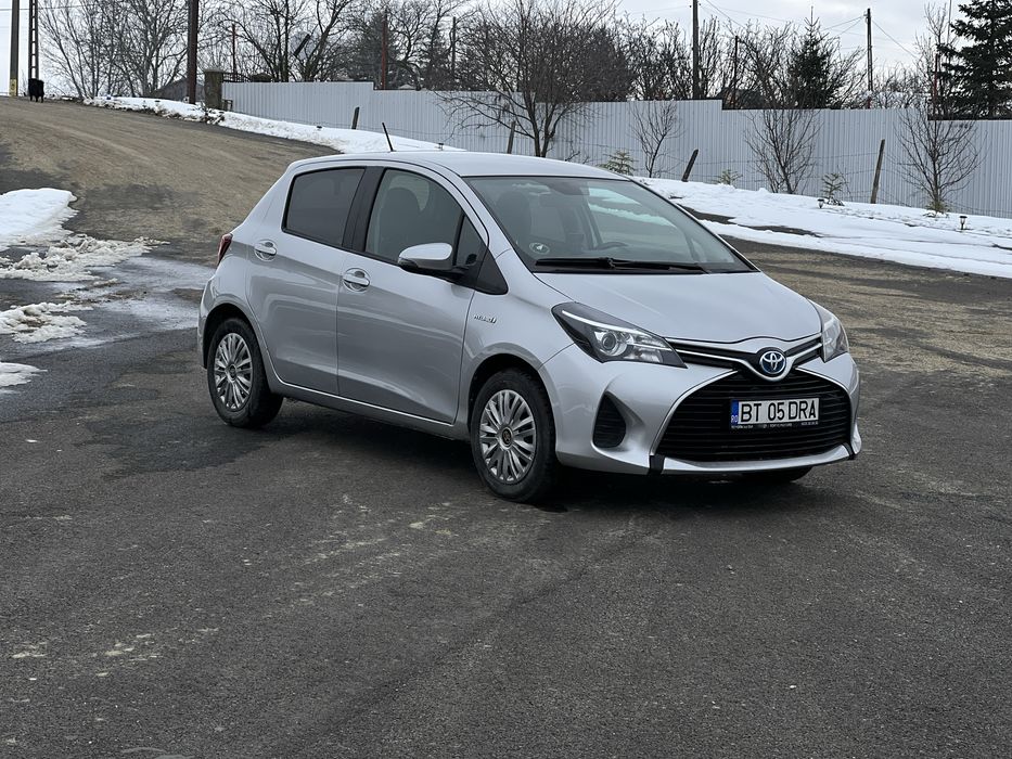 Vând Toyota Yaris