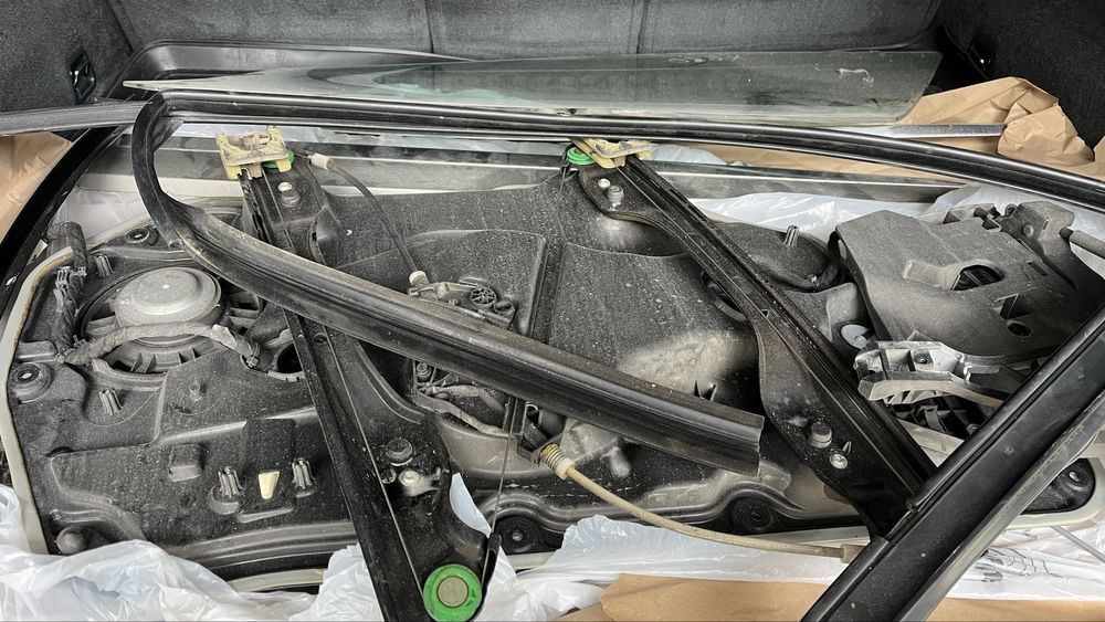 Vand macara electrica geam usa fata dreapta volvo xc60