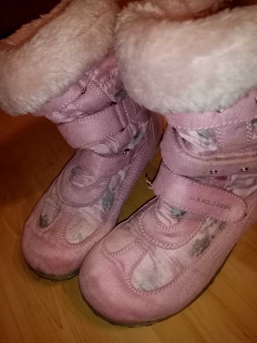 Продавам детски зимни ботуши