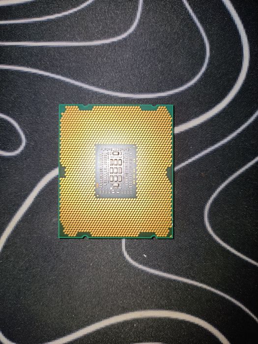 Продам процессор Intle Xeon E5 1650