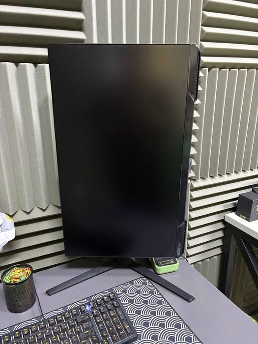 Игровой монитор Samsung G4 Odyssey 27