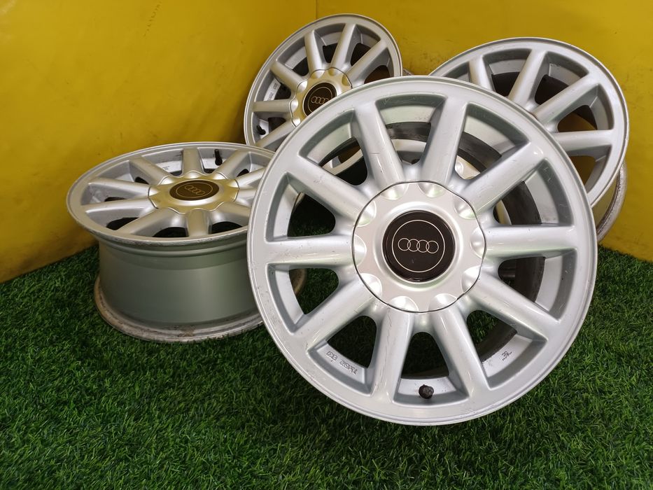 Диски R15 4x108 ромашки на Audi.