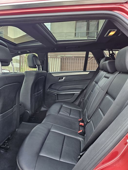 Mercedes E Class - 7 locuri ! Rate.
