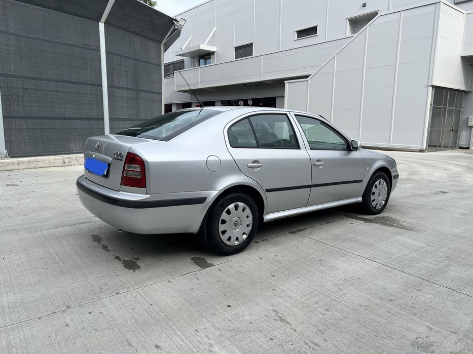 Dezmembrez skoda octavia 1