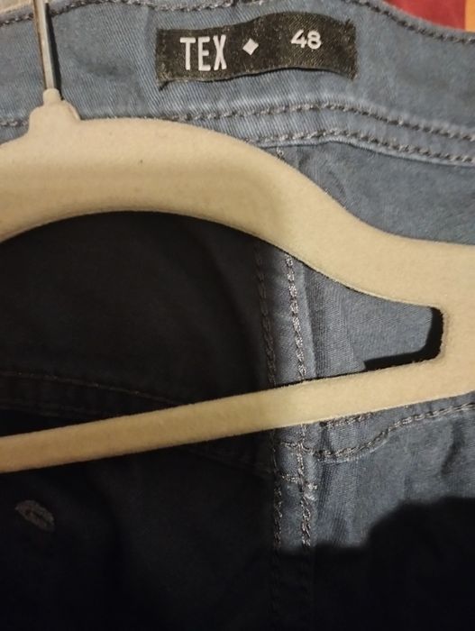 Pantaloni bărbați scurti