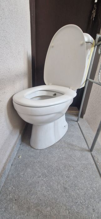 Тоалетна чиния, моноблок с биде. Нова!