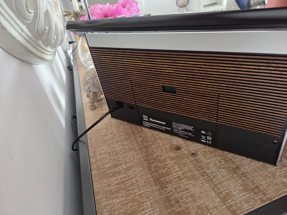 Difuzor Bluetooth cu Casetofon si Radio FM/AM Electromures EM 1014, Mono, USB, AUX, Microfon