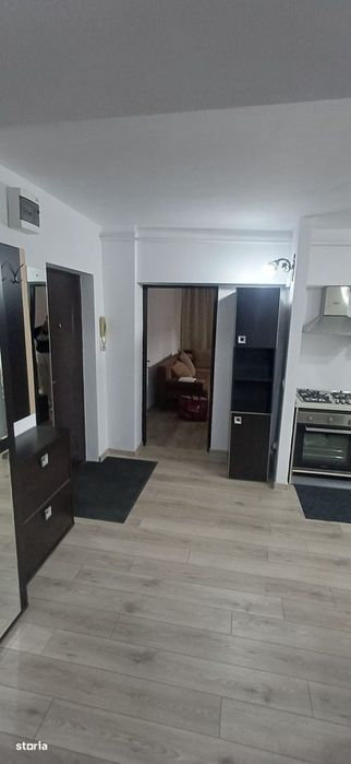 Apartament 2 camere finisat , mobilat și utilat , etaj intermediar — fotografia 2