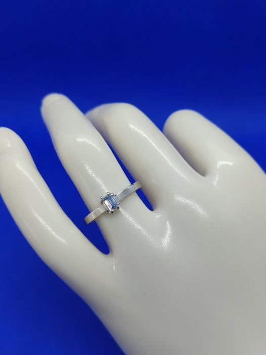 Годежен пръстен с диамант 0.24ct