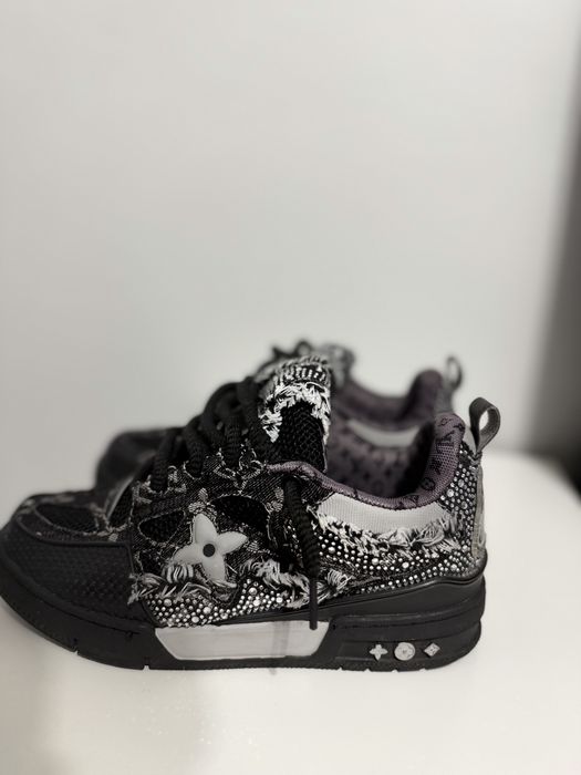 louis vuitton skate swarovski