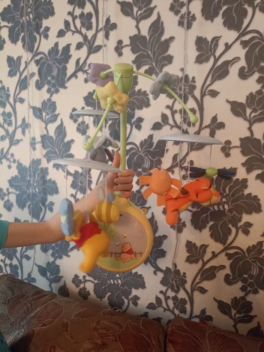 Продам мобиль Tomy