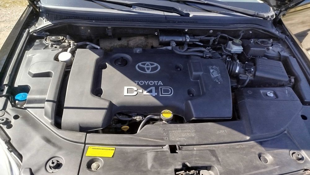 Продавам Toyota Avensis 2.0 D4D 116кс. в отлично състояние!