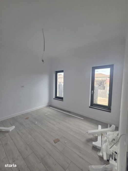 Vila parter + etaj  selgros malu mare