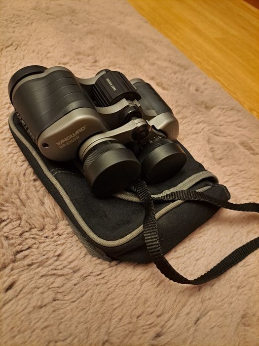 Binoclu Vanguard BR 8300 W