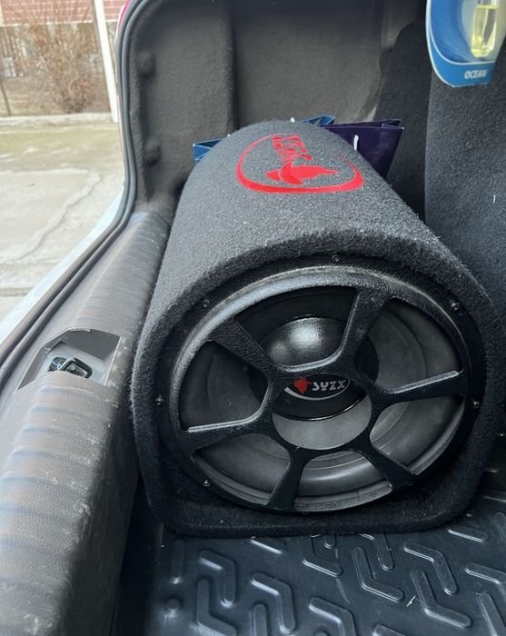 Активный сабвуфер