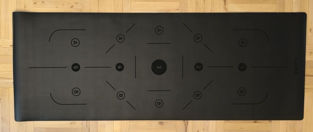 Постелка за йога Loona, произведена от Berlin Sports Solutions GmbH