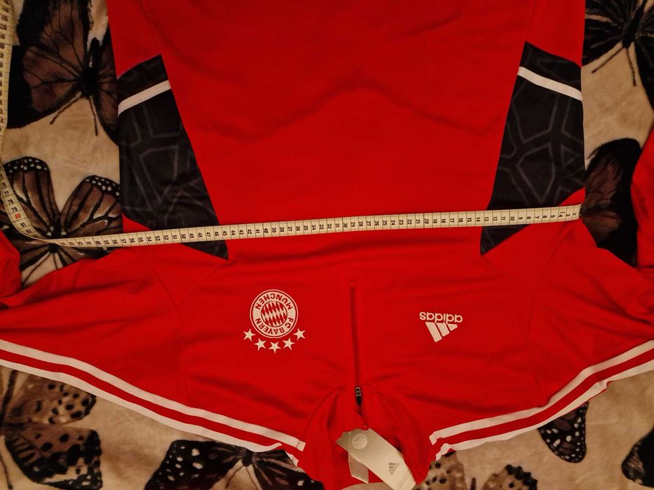 Тренировъчeн анцуг на Байерн