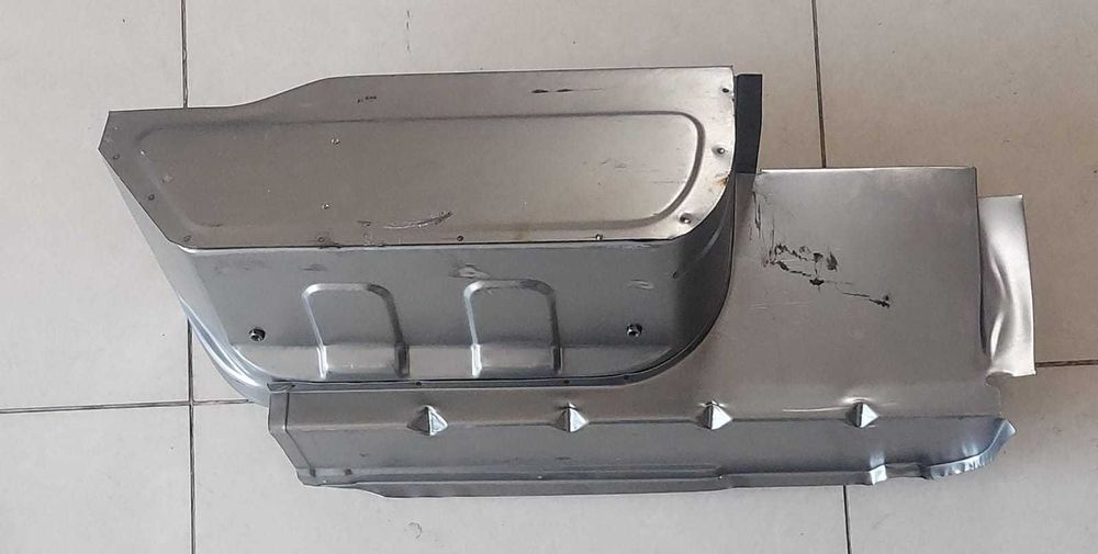 Подножка правая Газель