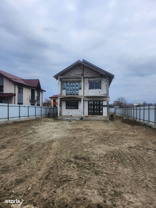 Vila in Serbanesti cu 5 camere