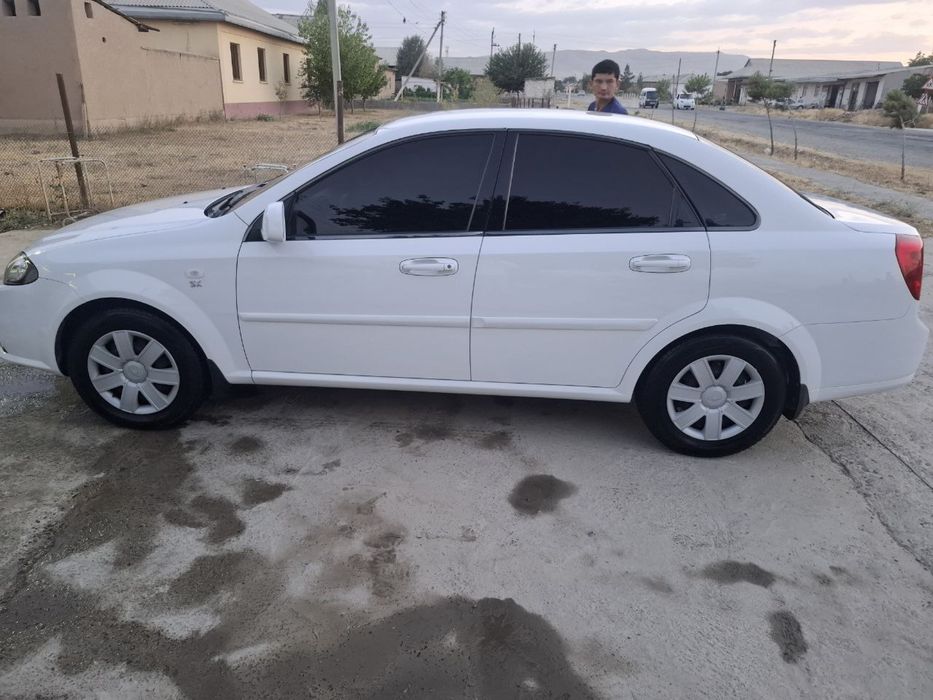 Gentra lacetti sotiladi srochna